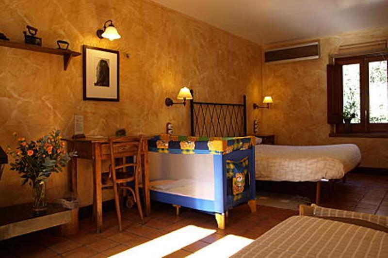 Villa Mas Fuselles Cornellá de Terri Habitación foto
